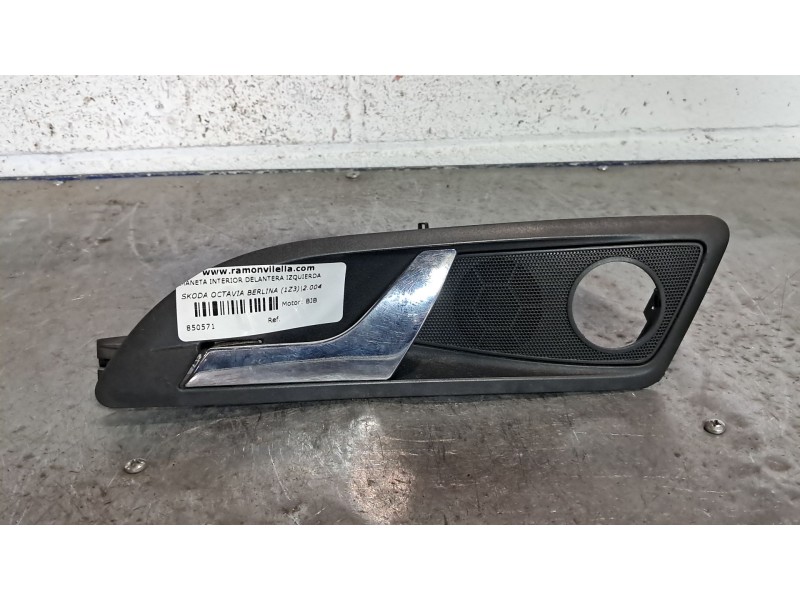 Recambio de maneta interior delantera izquierda para skoda octavia berlina (1z3) 1.9 tdi referencia OEM IAM   