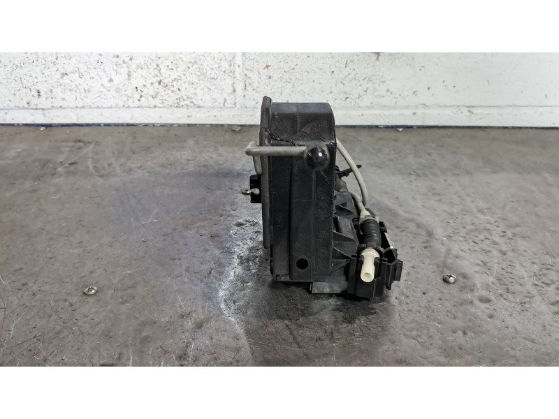 Recambio de cerradura puerta delantera izquierda para bmw serie 3 berlina (e90) 330d referencia OEM IAM   