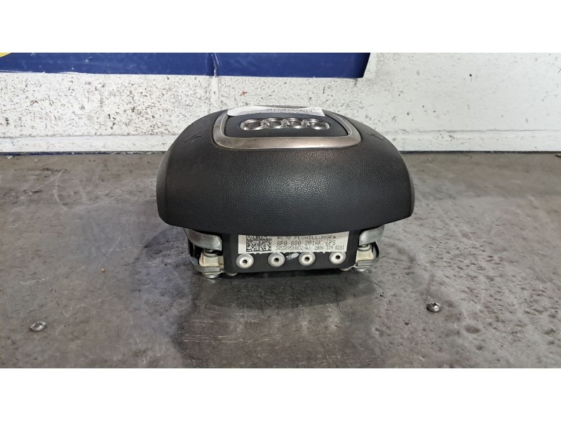 Recambio de volante para audi a4 avant (8e) 2.5 tdi referencia OEM IAM 8P0880201AK  