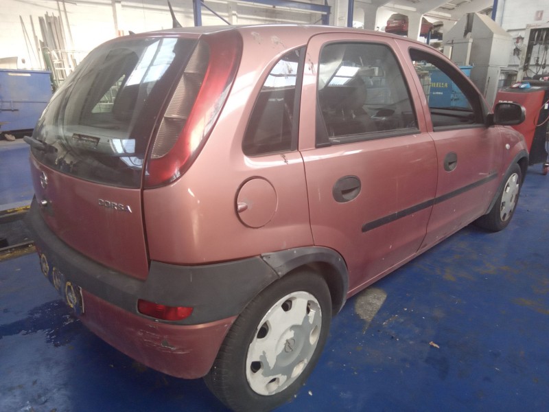 opel corsa c del año 2001
