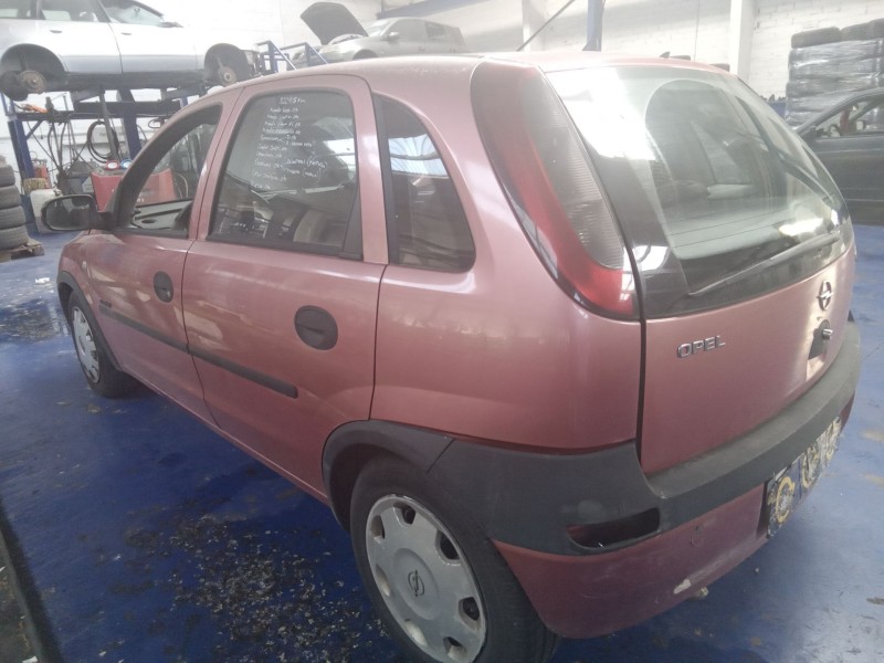 opel corsa c del año 2001