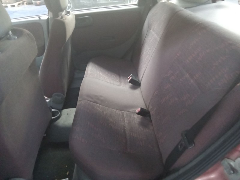 opel corsa c del año 2001