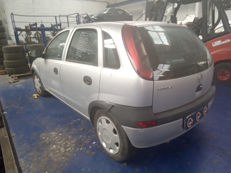 opel corsa c del año 2003