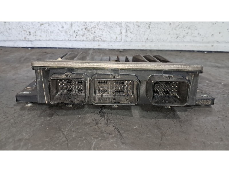 Recambio de centralita motor uce para renault kangoo authentique referencia OEM IAM 8200399038  