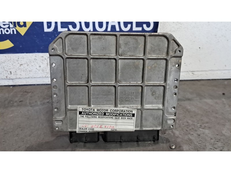 Recambio de centralita motor uce para toyota auris active referencia OEM IAM 302E4100  