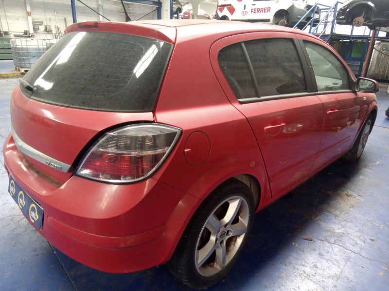 opel astra h berlina del año 2007