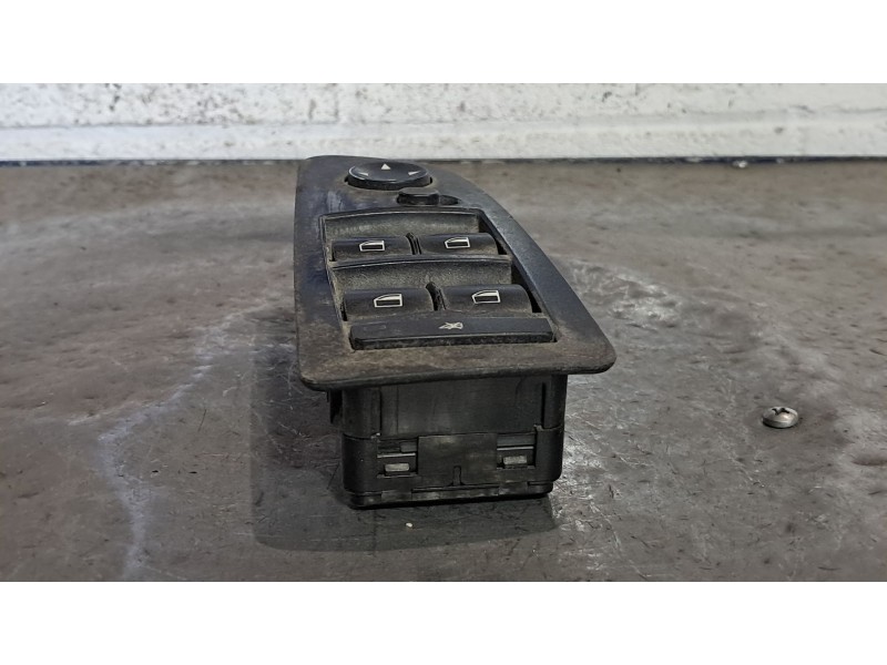 Recambio de mando elevalunas delantero izquierdo para bmw serie 1 berlina (e81/e87) 120d referencia OEM IAM   