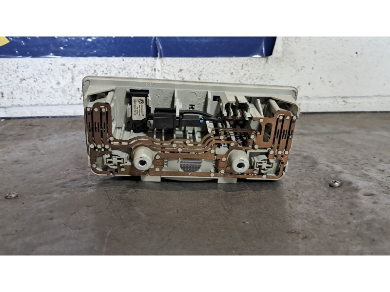 Recambio de luz interior para seat ibiza (6j5) sport referencia OEM IAM   