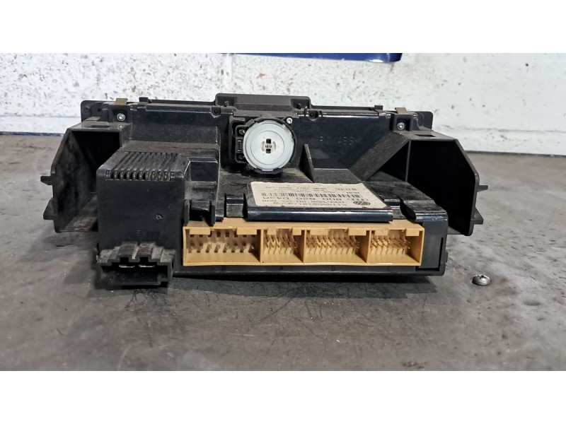 Recambio de mando climatizador para audi a4 1.9 tdi referencia OEM IAM 8D0820043M  