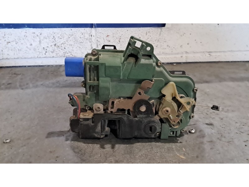 Recambio de cerradura puerta trasera derecha para seat ibiza (6l1) 1.9 sdi referencia OEM IAM 3B4839016AG  