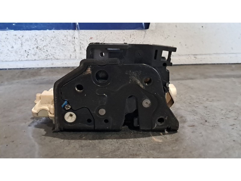 Recambio de cerradura puerta delantera derecha para seat ibiza (6j5) sport referencia OEM IAM 3C1837016A  