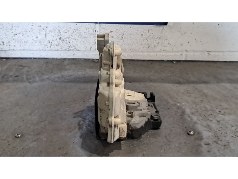 Recambio de cerradura puerta trasera derecha para seat ibiza (6j5) sport referencia OEM IAM   