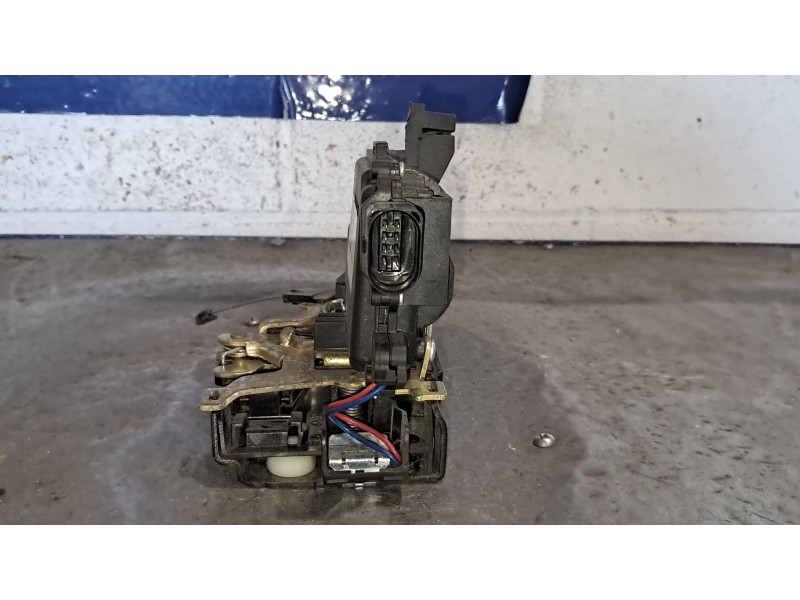 Recambio de cerradura puerta delantera derecha para seat ibiza (6l1) 1.9 sdi referencia OEM IAM   