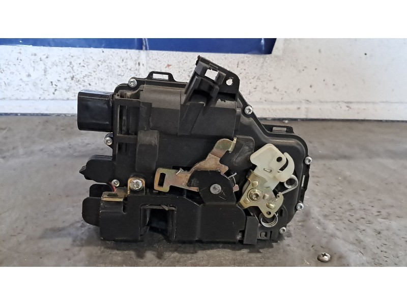 Recambio de cerradura puerta delantera derecha para seat ibiza (6l1) 1.9 sdi referencia OEM IAM   