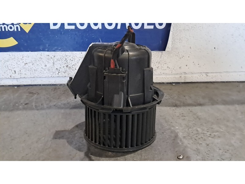 Recambio de motor calefaccion para citroen c4 cactus feel referencia OEM IAM T4054002  