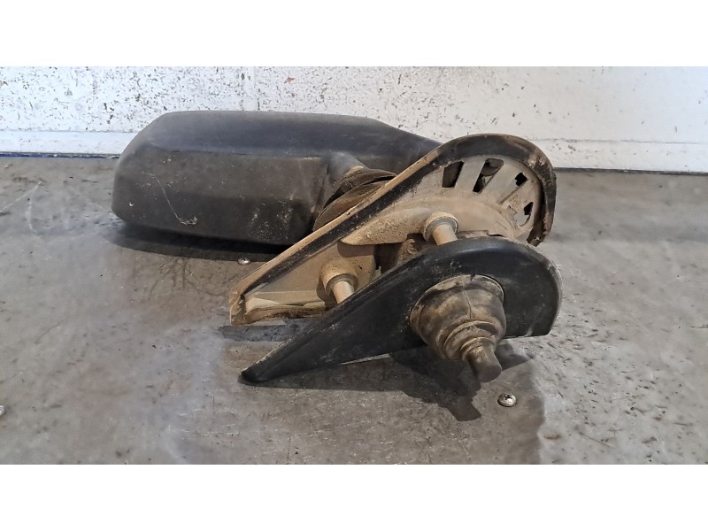 Recambio de retrovisor izquierdo para nissan trade caja/chasis 3.0 referencia OEM IAM MANUAL  