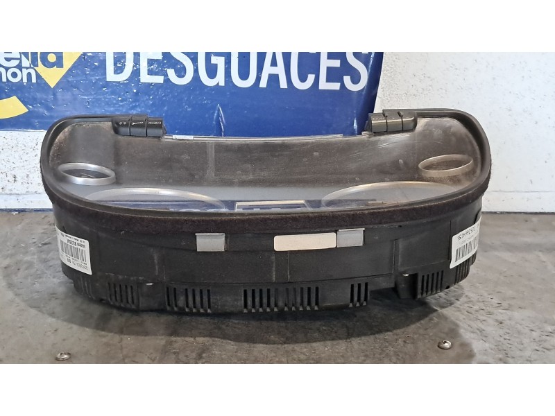 Recambio de cuadro instrumentos para audi a4 avant (8e) 1.9 tdi referencia OEM IAM 8E0820933SX  