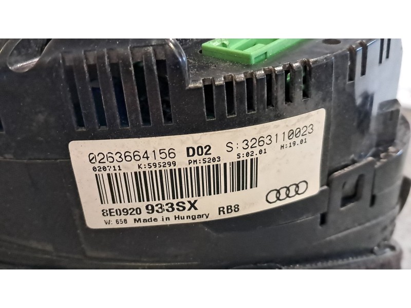 Recambio de cuadro instrumentos para audi a4 avant (8e) 1.9 tdi referencia OEM IAM 8E0820933SX  