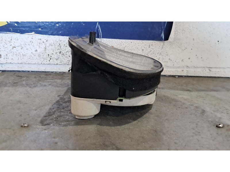 Recambio de cuadro instrumentos para audi a4 1.9 tdi referencia OEM IAM 8D0920900R 09053439804 