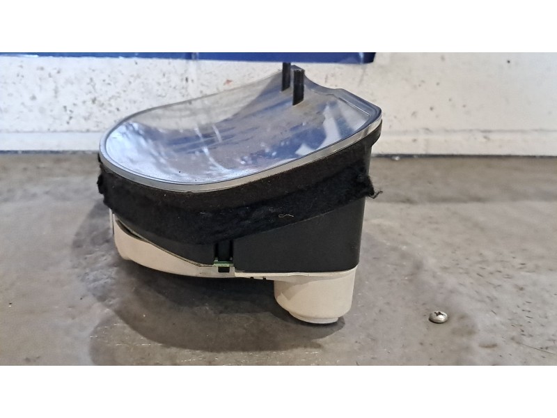 Recambio de cuadro instrumentos para audi a4 1.9 tdi referencia OEM IAM 8D0920900R 09053439804 