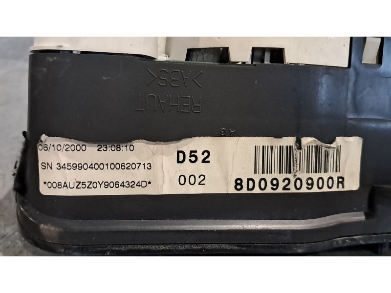 Recambio de cuadro instrumentos para audi a4 1.9 tdi referencia OEM IAM 8D0920900R 09053439804 