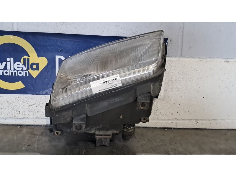 Recambio de faro izquierdo para audi a4 1.8 referencia OEM IAM   