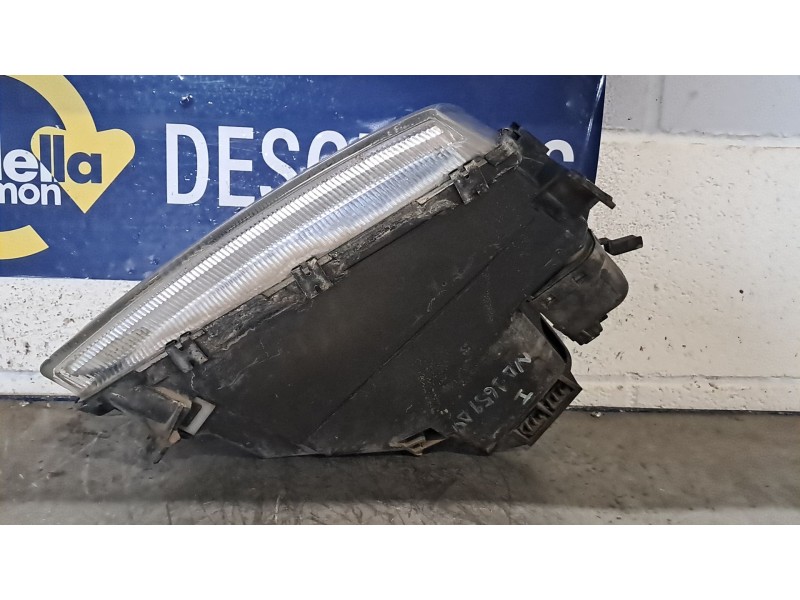 Recambio de faro izquierdo para audi a4 1.8 referencia OEM IAM   
