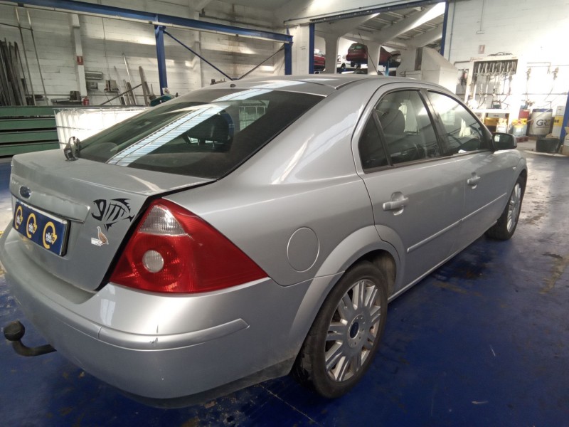 ford mondeo berlina (ge) del año 2004