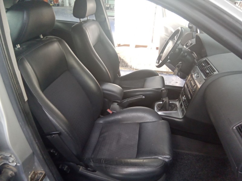 ford mondeo berlina (ge) del año 2004