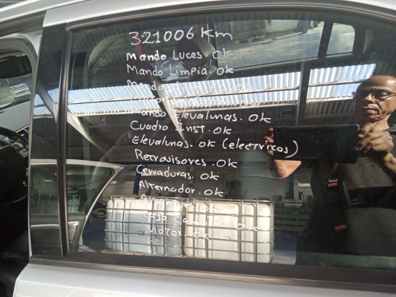 ford mondeo berlina (ge) del año 2004