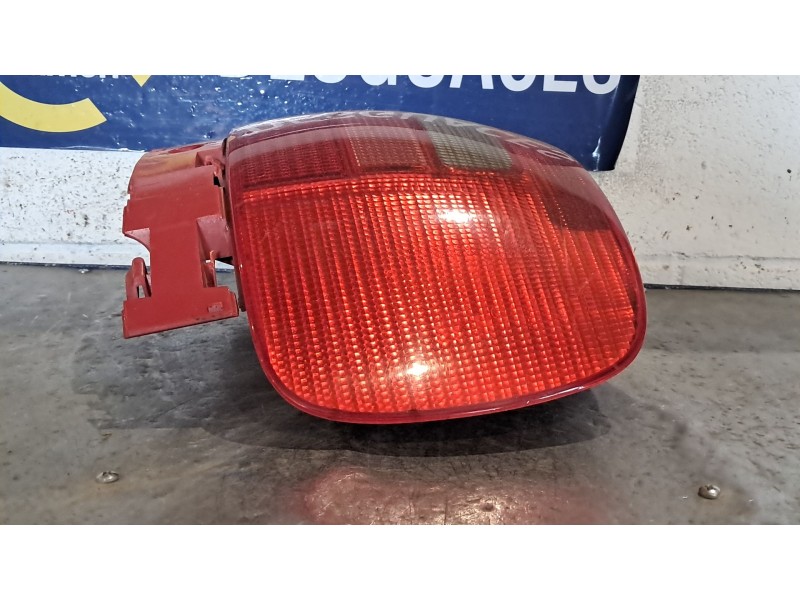 Recambio de piloto trasero derecho para audi a4 1.8 referencia OEM IAM   