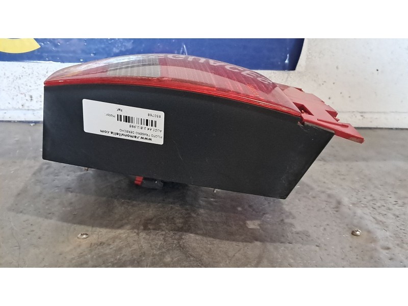 Recambio de piloto trasero derecho para audi a4 1.8 referencia OEM IAM   