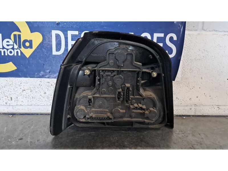 Recambio de piloto trasero derecho para volkswagen golf iii berlina (1h1) 1.6 referencia OEM IAM   