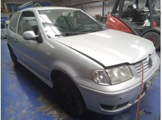 volkswagen polo berlina (6n2) del año 2000 2