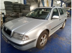 skoda octavia combi (1u5) del año 2001
