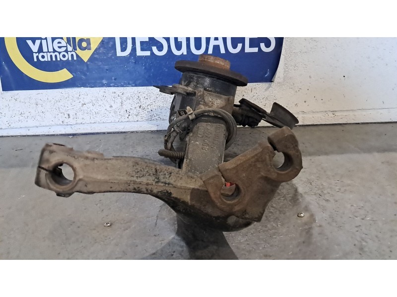Recambio de mangueta delantera izquierda para audi a4 1.9 tdi referencia OEM IAM 8D0407257  