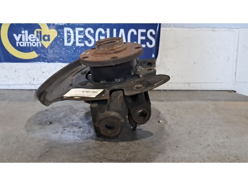 Recambio de mangueta delantera izquierda para audi a4 1.9 tdi referencia OEM IAM 8D0407257  