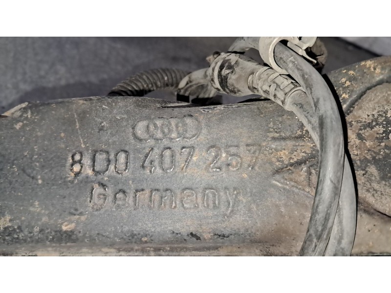 Recambio de mangueta delantera izquierda para audi a4 1.9 tdi referencia OEM IAM 8D0407257  