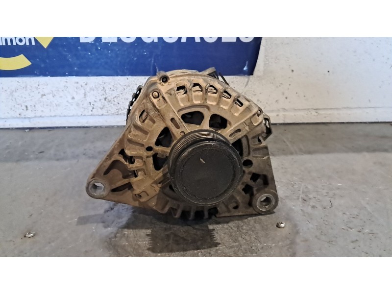 Recambio de alternador para hyundai ix35 referencia OEM IAM 373002A850 2611067 13.5V 130A