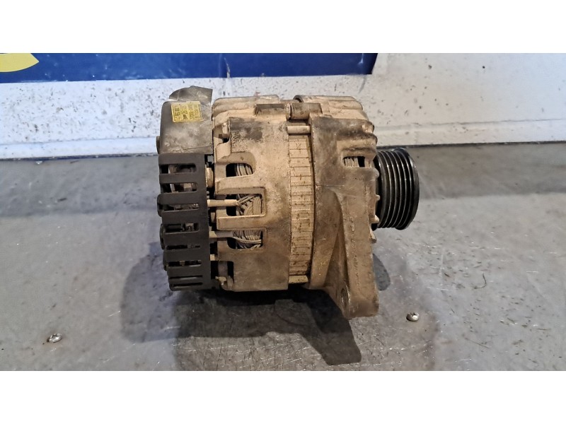 Recambio de alternador para hyundai ix35 referencia OEM IAM 373002A850 2611067 13.5V 130A