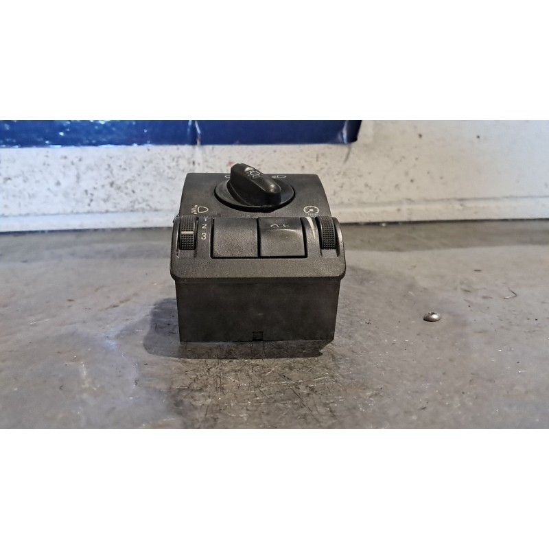 Recambio de mando luces para opel corsa c 1.2 16v cat (z 12 xe / lw4) referencia OEM IAM 1 NIEBLA  