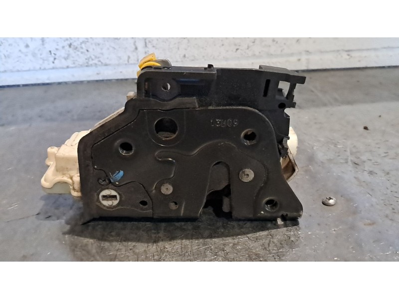 Recambio de cerradura puerta trasera derecha para seat leon (1p1) stylance / style referencia OEM IAM 1P0839016  