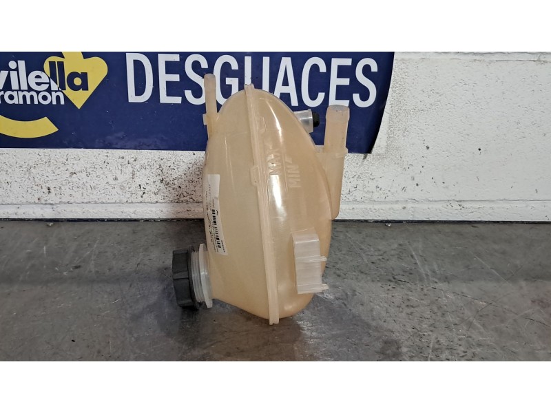 Recambio de deposito expansion para ford fiesta (ce1)  | 0.17 - ...  | 0.17 - ... referencia OEM IAM GN118A080AA  