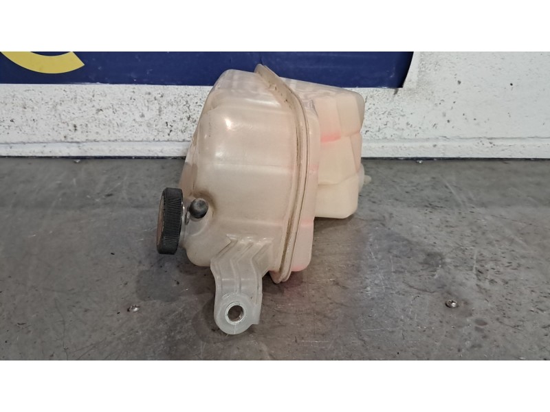 Recambio de deposito expansion para toyota auris active referencia OEM IAM   