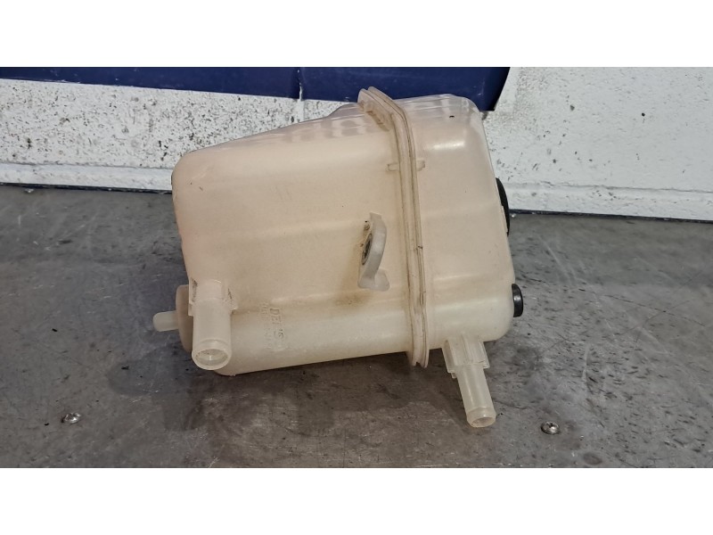 Recambio de deposito expansion para toyota auris active referencia OEM IAM   