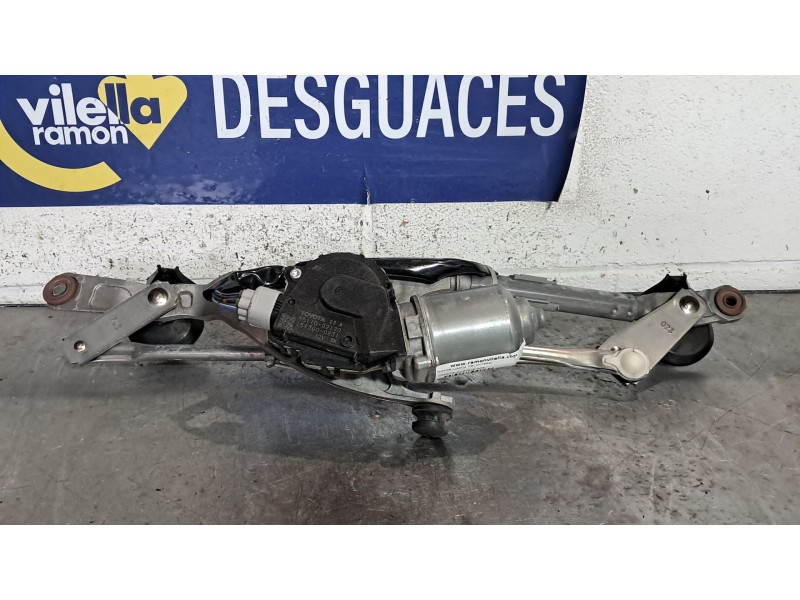 Recambio de motor limpia delantero para toyota auris active referencia OEM IAM   