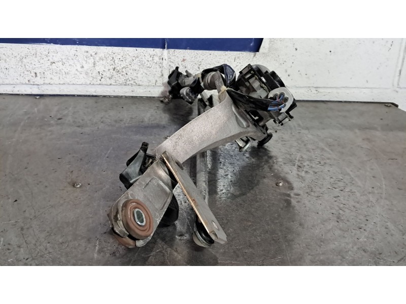 Recambio de motor limpia delantero para toyota auris active referencia OEM IAM   