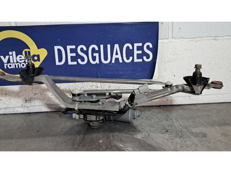 Recambio de motor limpia delantero para toyota auris active referencia OEM IAM   