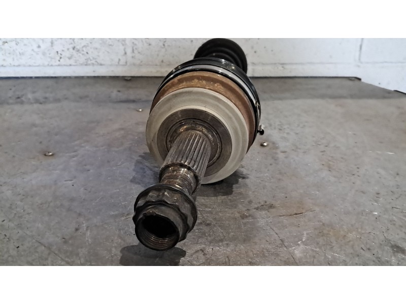 Recambio de transmision delantera izquierda para toyota auris active referencia OEM IAM 4342002630  