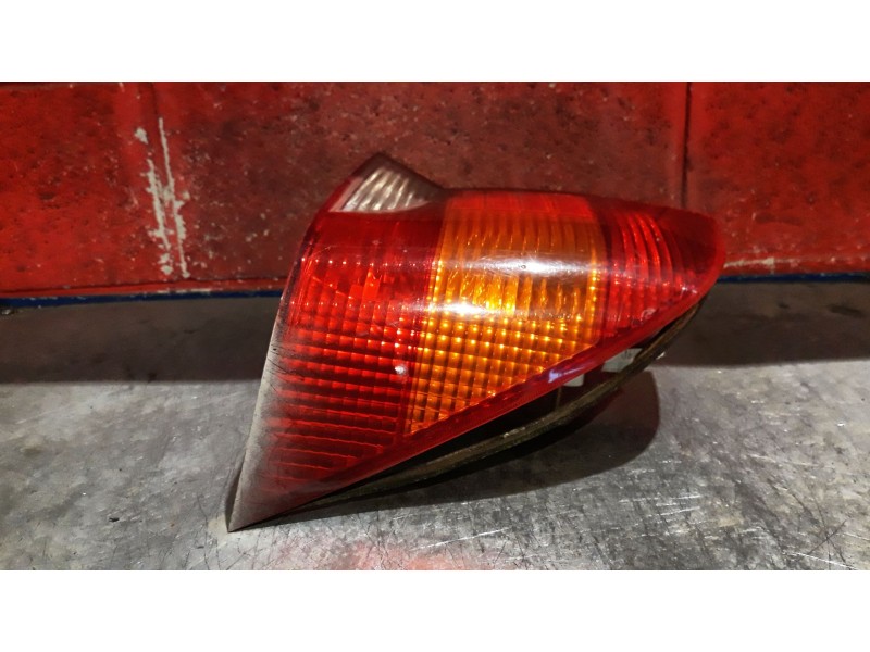 Recambio de piloto trasero derecho para ford focus berlina (cak)  | 0.98 - 0.04  | 0.98 - 0.04 referencia OEM IAM   